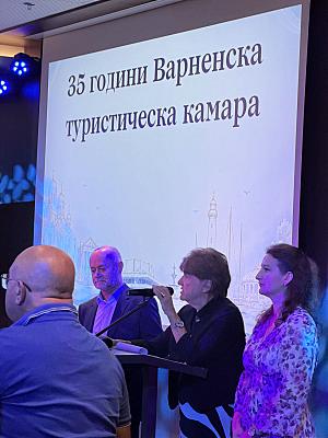 13_GenD_002.jpg